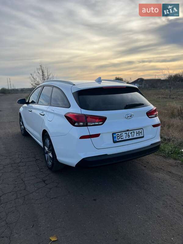 Универсал Hyundai i30 2017 в Новом Буге фото 16 Универсал Hyundai i30 2017 в Новом Буге