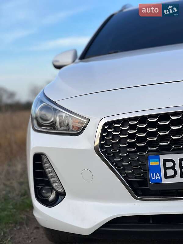 Универсал Hyundai i30 2017 в Новом Буге фото 25 Универсал Hyundai i30 2017 в Новом Буге