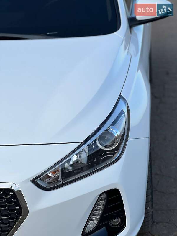 Универсал Hyundai i30 2017 в Новом Буге фото 26 Универсал Hyundai i30 2017 в Новом Буге