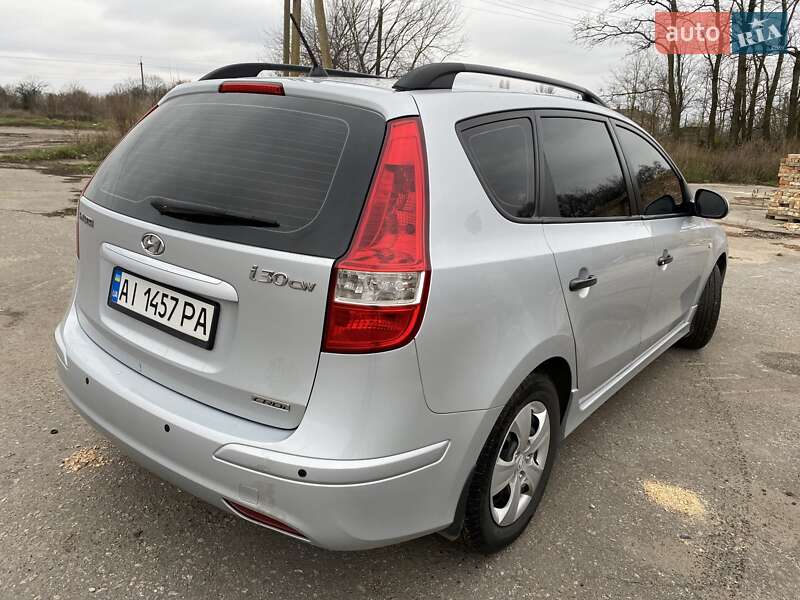 Универсал Hyundai i30 2010 в Мироновке
