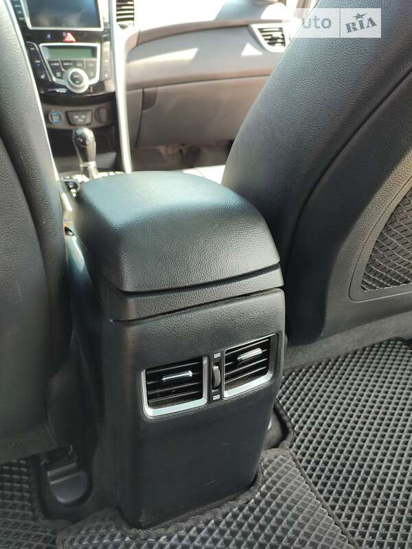 Хэтчбек Hyundai i30 2012 в Одессе фото 30 Хэтчбек Hyundai i30 2012 в Одессе