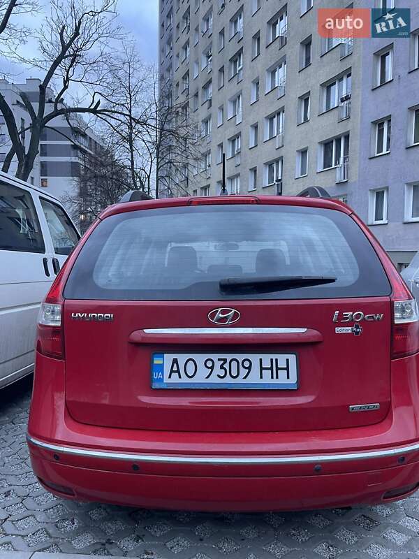 Універсал Hyundai i30 2009 в Гребінці