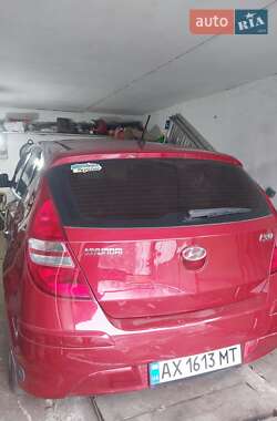 Хэтчбек Hyundai i30 2011 в Харькове