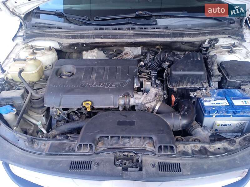 Хэтчбек Hyundai i30 2011 в Кропивницком