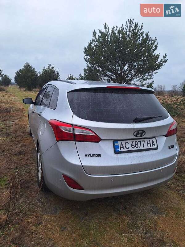 Универсал Hyundai i30 2013 в Любомле