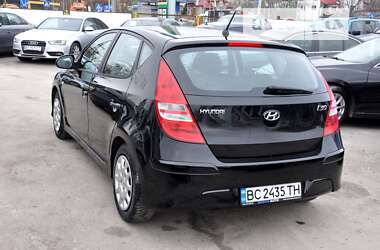 Хэтчбек Hyundai i30 2011 в Львове