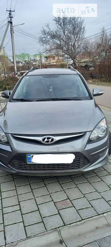 Универсал Hyundai i30 2011 в Одессе