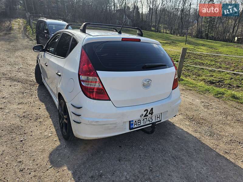 Хэтчбек Hyundai i30 2011 в Виннице