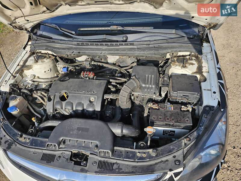 Хэтчбек Hyundai i30 2011 в Виннице