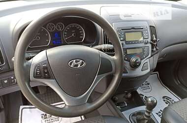 Универсал Hyundai i30 2008 в Нововолынске