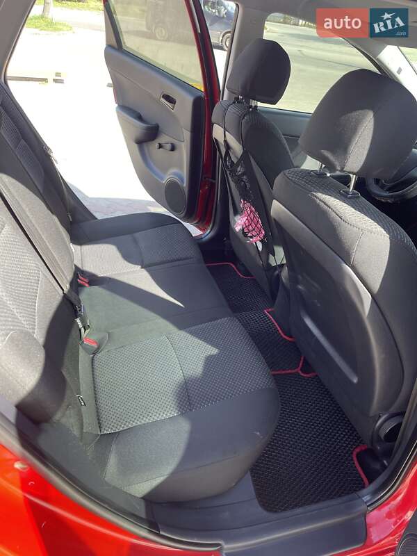 Универсал Hyundai i30 2011 в Черновцах