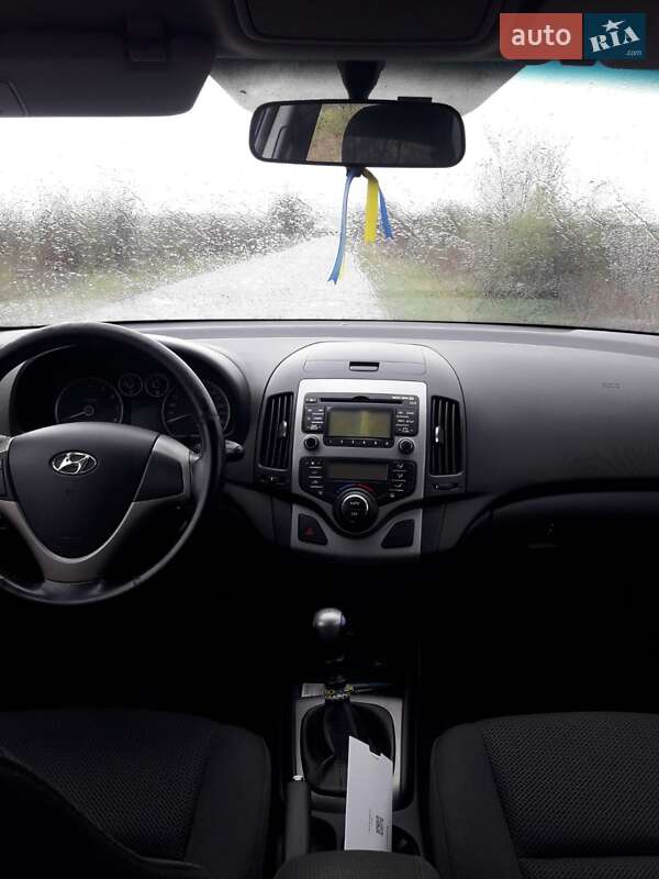 Универсал Hyundai i30 2008 в Иршаве