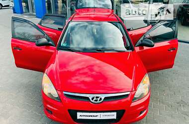 Хэтчбек Hyundai i30 2010 в Одессе