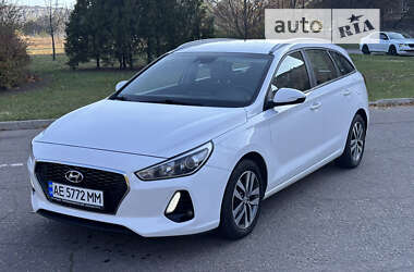 Универсал Hyundai i30 2017 в Кривом Роге