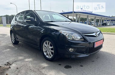 Хэтчбек Hyundai i30 2011 в Ковеле