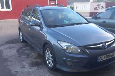 Универсал Hyundai i30 2010 в Чернигове