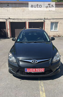 Универсал Hyundai i30 2010 в Луцке