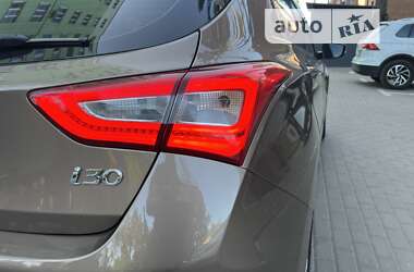 Хэтчбек Hyundai i30 2012 в Киеве