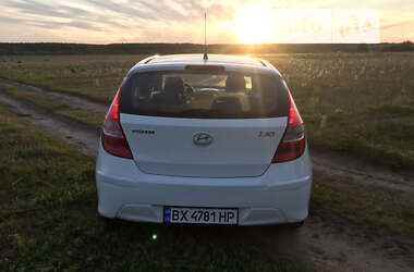 Хэтчбек Hyundai i30 2011 в Шепетовке