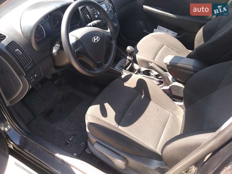 Универсал Hyundai i30 2010 в Луцке фото 11 Универсал Hyundai i30 2010 в Луцке