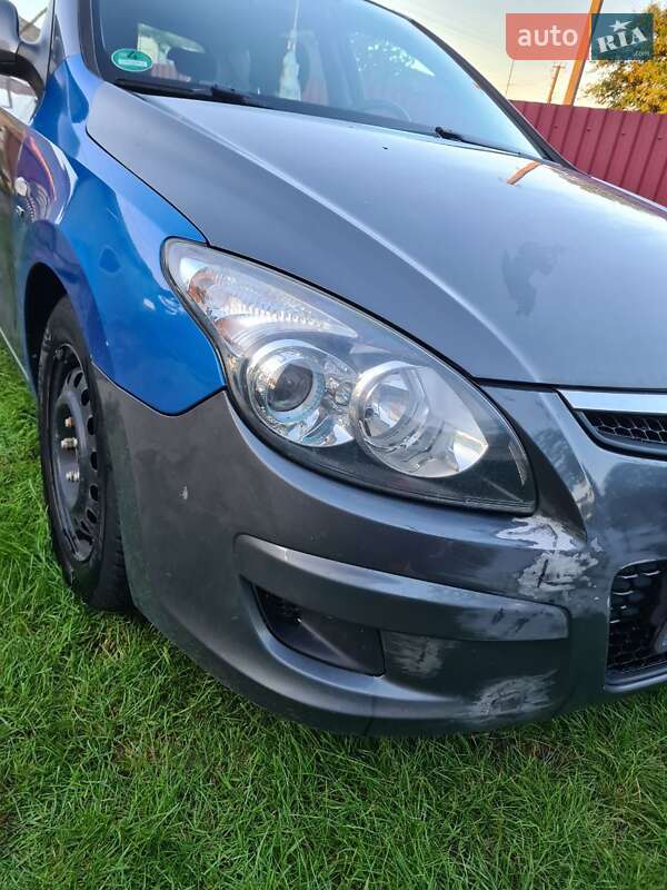 Хетчбек Hyundai i30 2010 в Рівному
