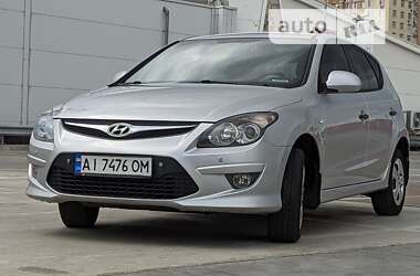 Хэтчбек Hyundai i30 2011 в Киеве