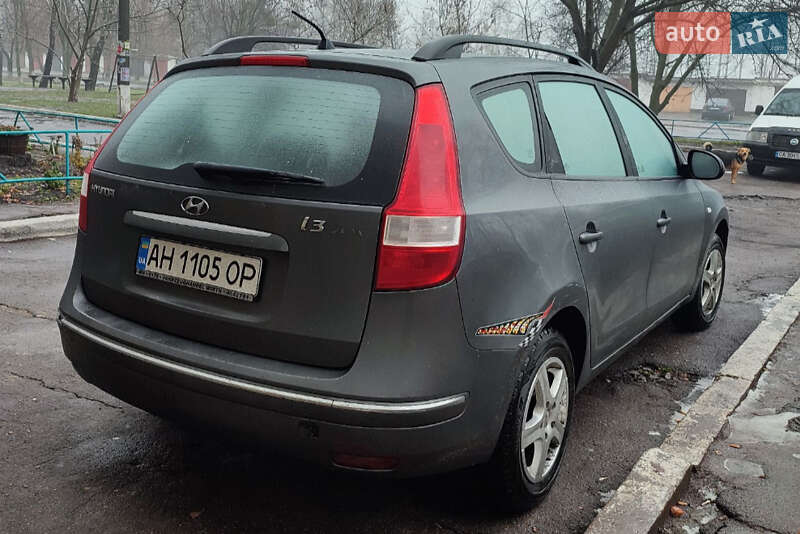 Универсал Hyundai i30 2008 в Смеле