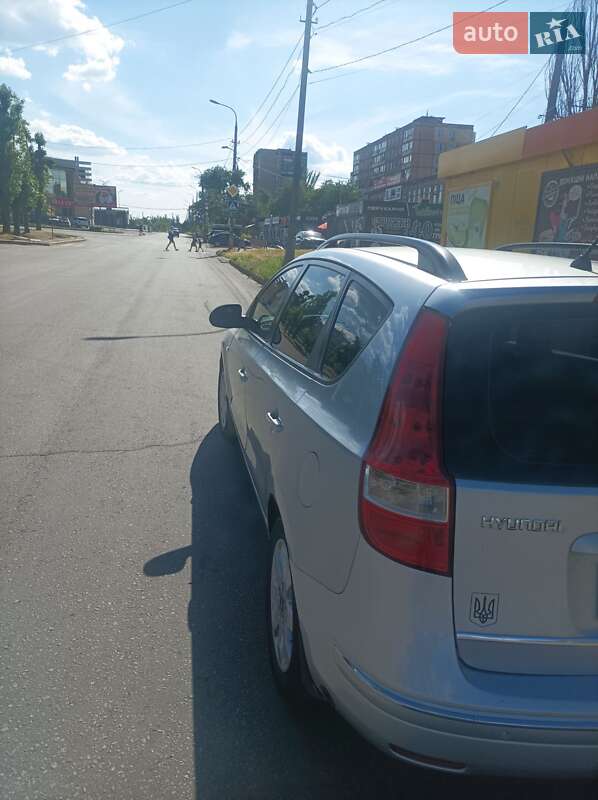 Универсал Hyundai i30 2009 в Кривом Роге