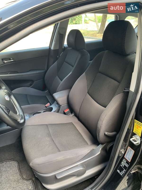 Универсал Hyundai i30 2011 в Звягеле