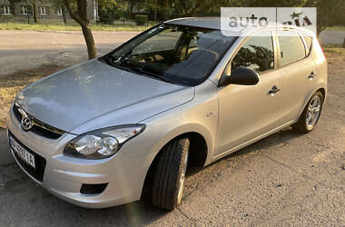 Хэтчбек Hyundai i30 2009 в Запорожье