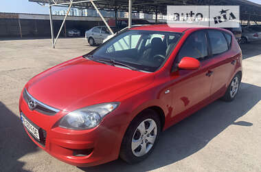 Хэтчбек Hyundai i30 2008 в Каменском