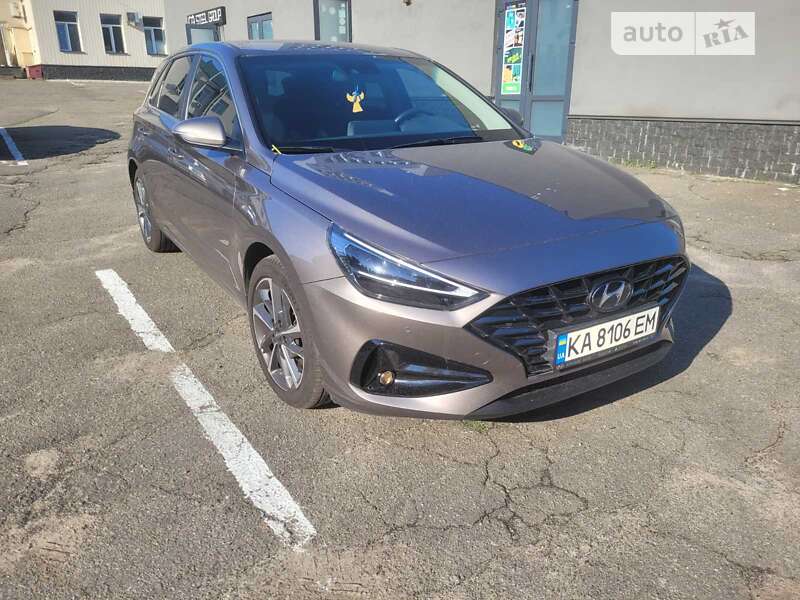 Хетчбек Hyundai i30 2021 в 