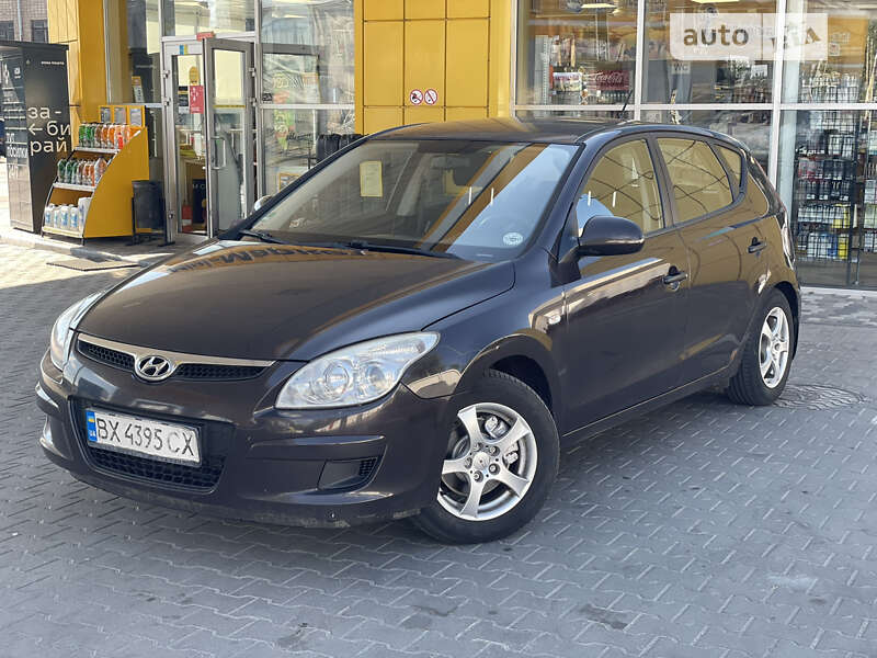 Хэтчбек Hyundai i30 2009 в Житомире