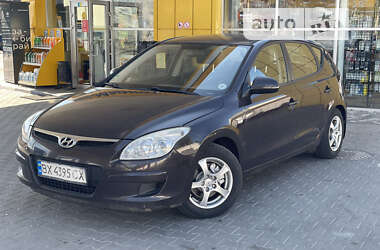 Хэтчбек Hyundai i30 2009 в Житомире