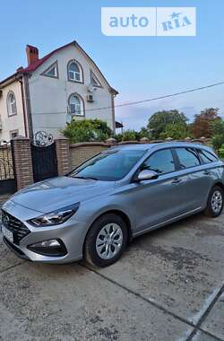 Универсал Hyundai i30 2021 в Черновцах