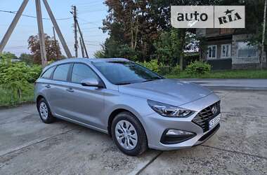 Универсал Hyundai i30 2021 в Черновцах