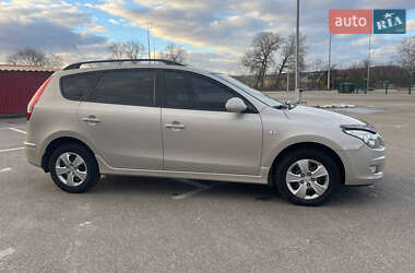 Универсал Hyundai i30 2011 в 