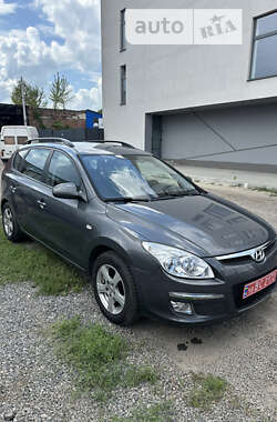 Універсал Hyundai i30 2009 в Сумах