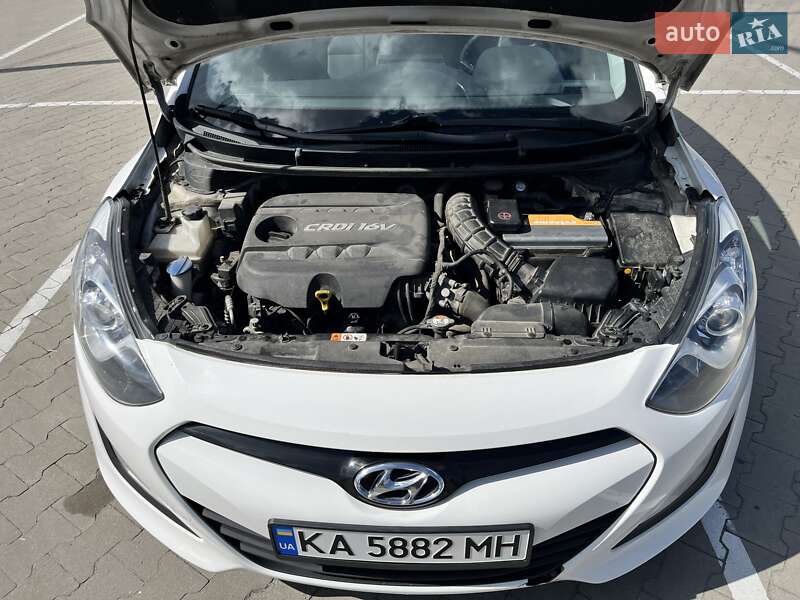 Хэтчбек Hyundai i30 2014 в Киеве