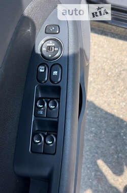 Хэтчбек Hyundai i30 2011 в 