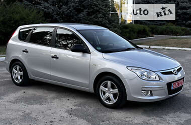 Универсал Hyundai i30 2008 в Лубнах