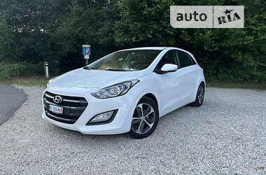 Хэтчбек Hyundai i30 2015 в Луцке