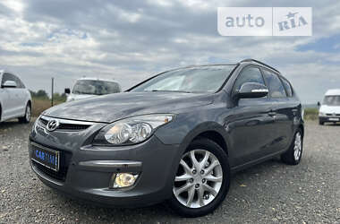 Универсал Hyundai i30 2009 в Хусте