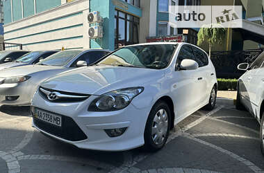 Хэтчбек Hyundai i30 2011 в Киеве