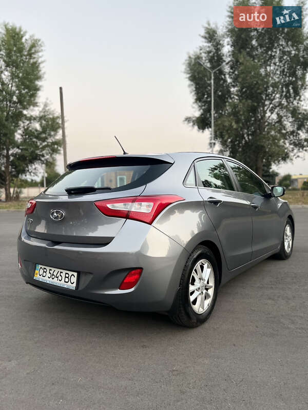 Хэтчбек Hyundai i30 2013 в Чернигове