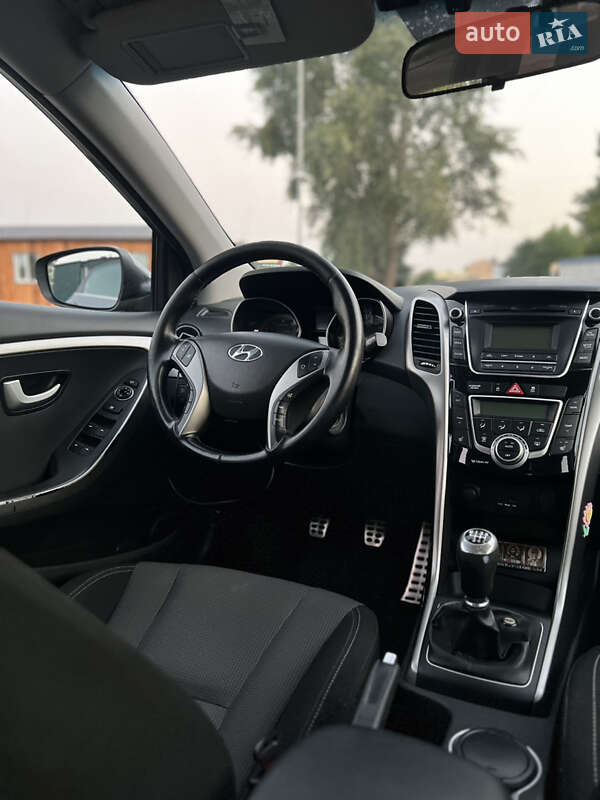 Хэтчбек Hyundai i30 2013 в Чернигове