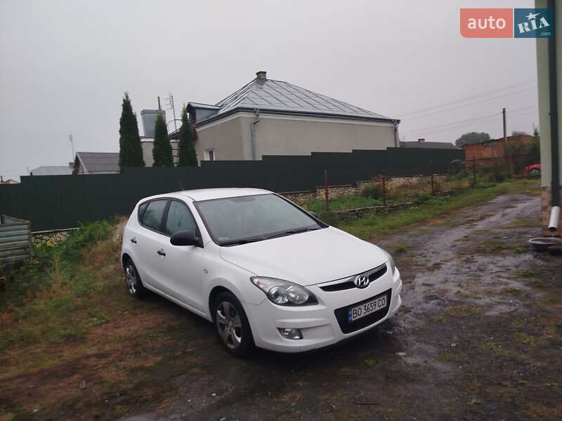 Хетчбек Hyundai i30 2010 в Тернополі