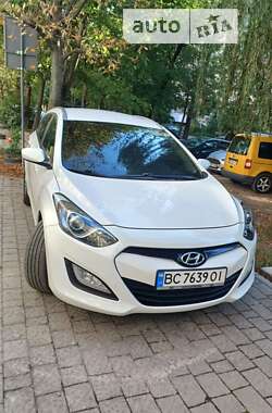 Универсал Hyundai i30 2013 в Львове