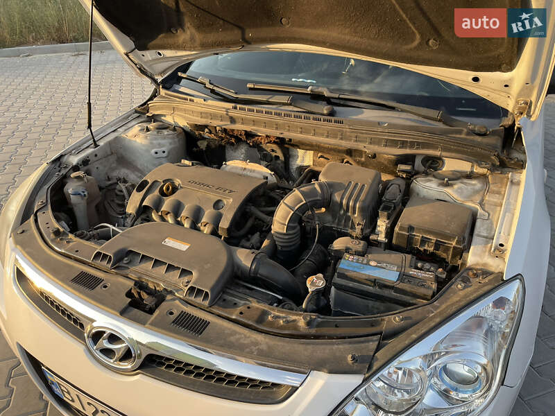 Хэтчбек Hyundai i30 2009 в Полтаве