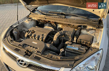 Хэтчбек Hyundai i30 2009 в 